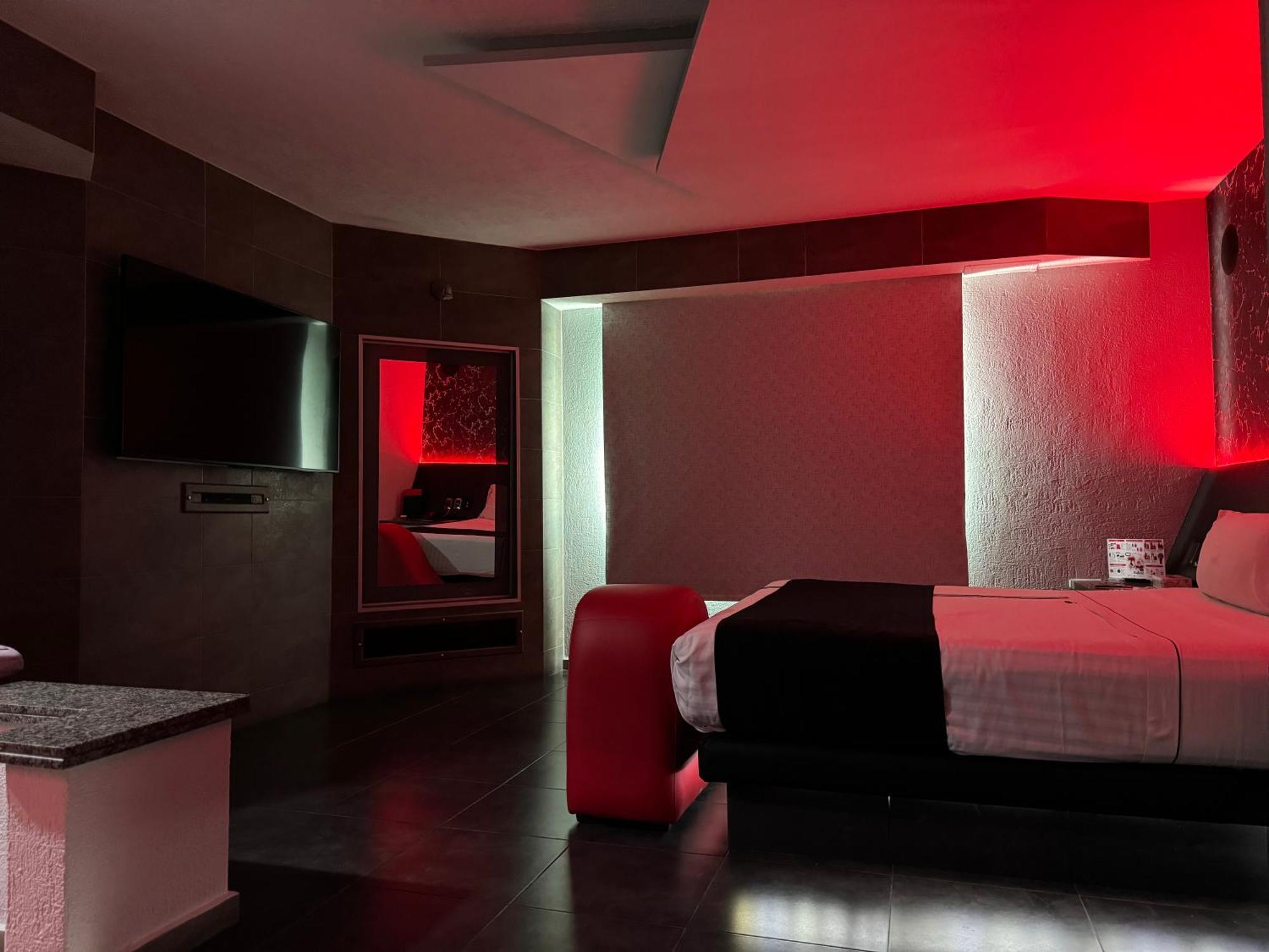 Kuboz Motor Hotel  Zapopan Exteriér fotografie