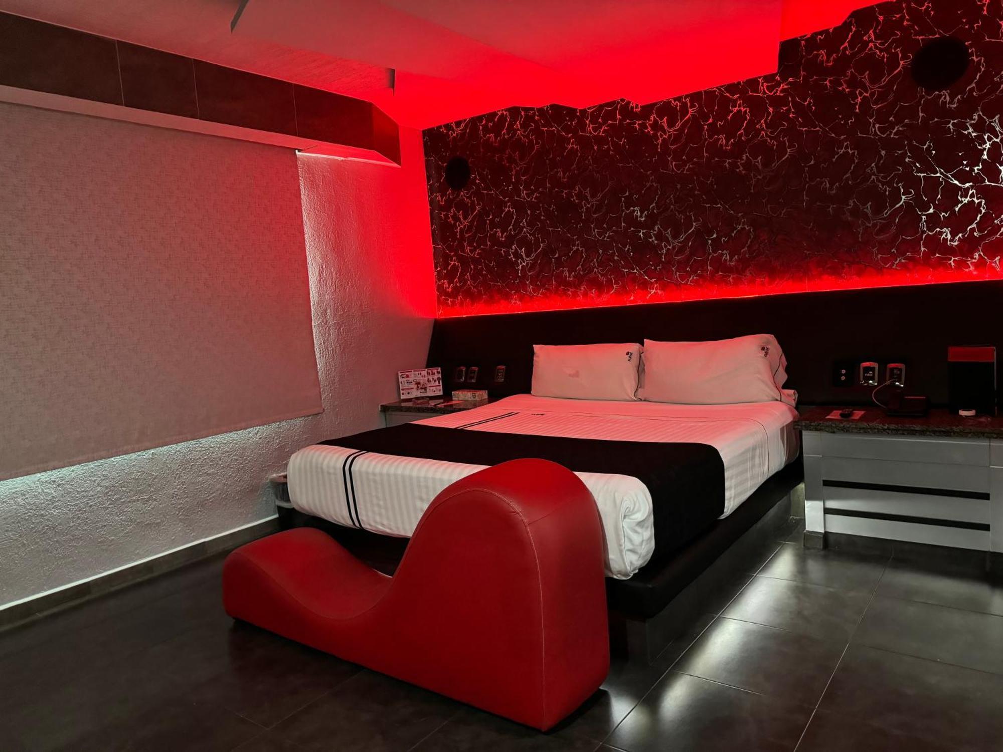 Kuboz Motor Hotel  Zapopan Exteriér fotografie